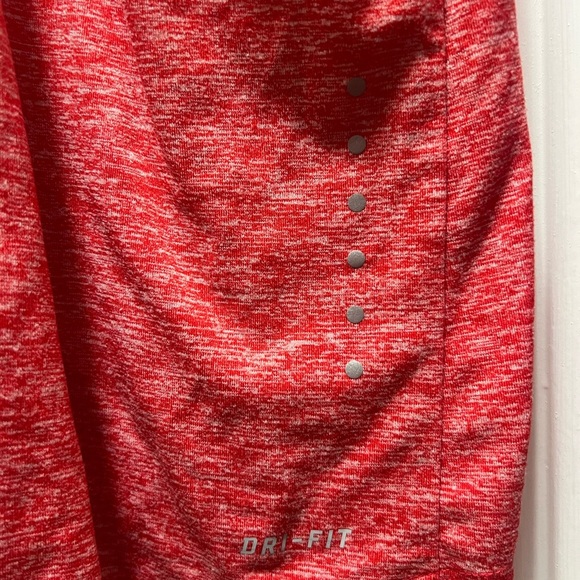 Nike Women's Red Heathered Long Sleeve Dri Fit Running Shirt Size Large - Picture 5 of 6